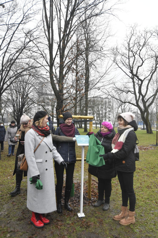 Powstańcy zapuścili korzenie. 20 drzew dla bohaterów w parku na Woli