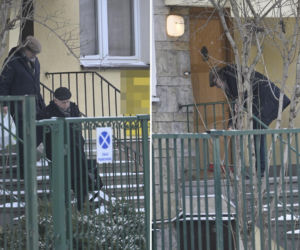 Brat cioteczny dba o Kaczyńskiego. Złapał za miotłę, by oczyścić schody ze śniegu [FOTO]