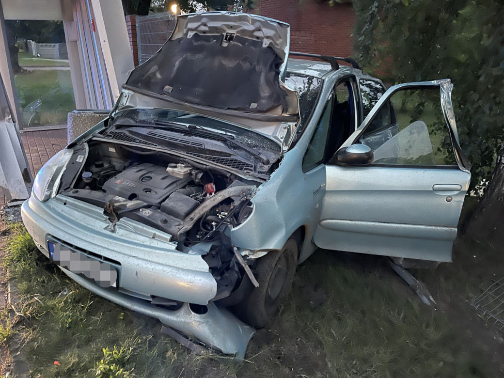 Wypadek z udziałem pijanego kierowcy pod Radzyminem. Miał prawie 2 promile alkoholu