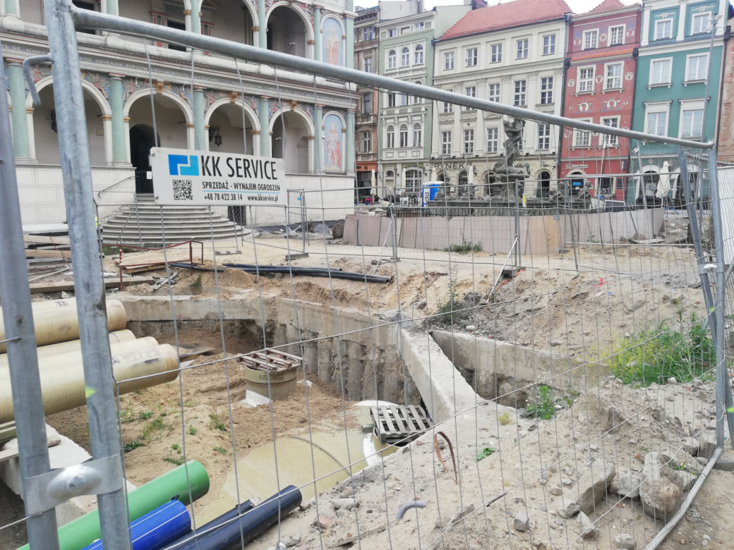 Trwa remont Starego Rynku w Poznaniu. Tak wygląda obecnie [13.07.2023]
