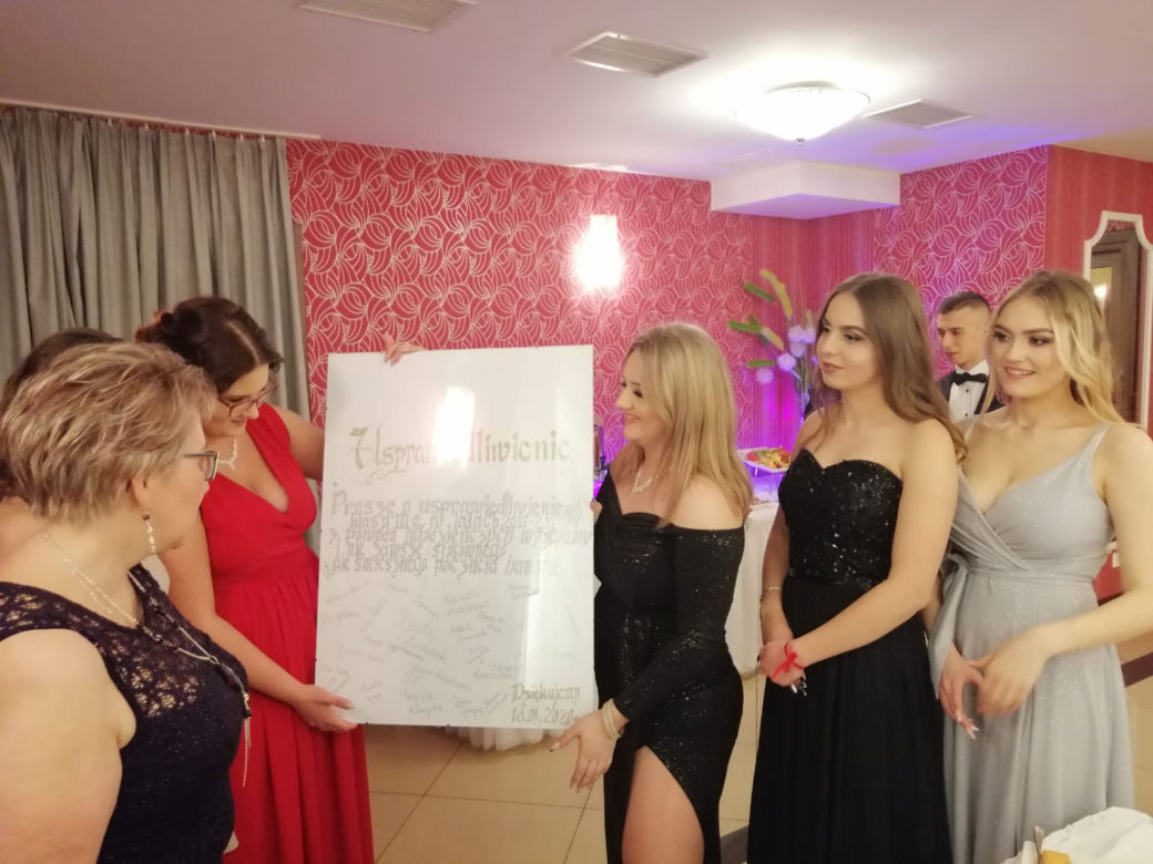 Studniówka 2020. V LO w Białymstoku w Dworku Tryumf 