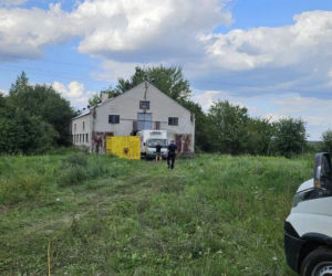 Nielegalne składowisko odpadów chemicznych w Milęcinie