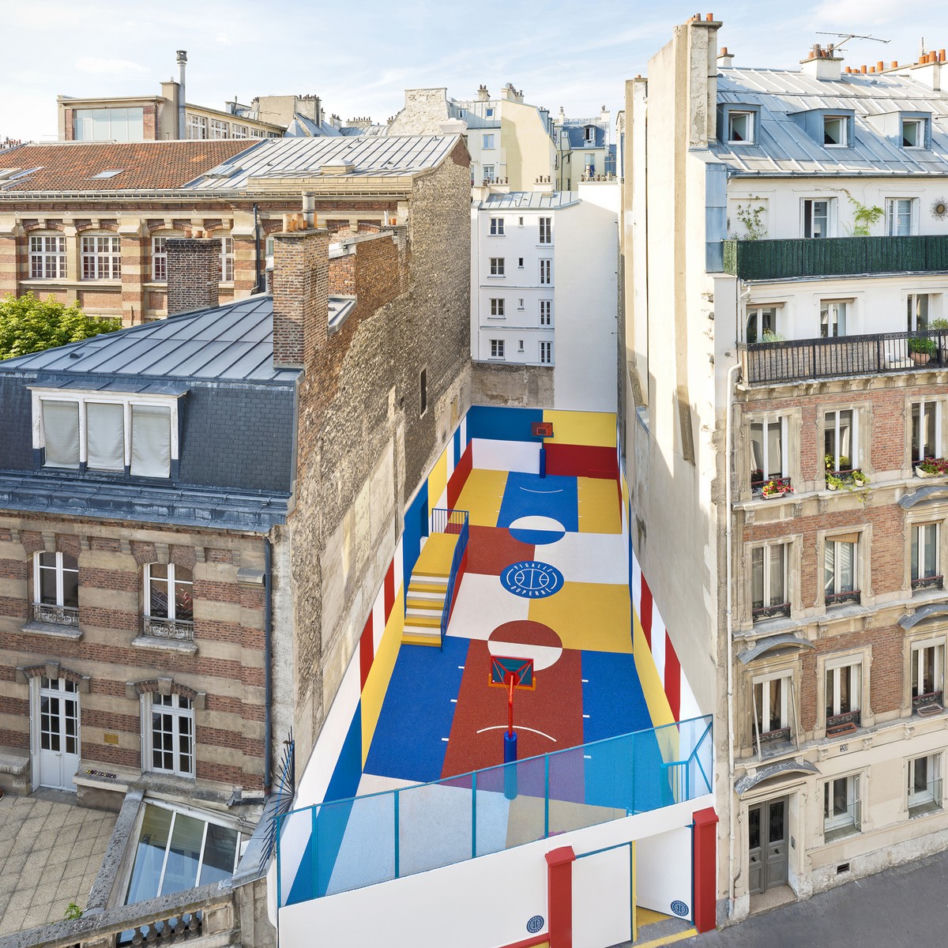 Pigalle Court projektu Ill Studio