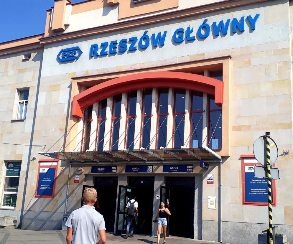 Jakie plany ma PKP wobec kładki nad dworcem kolejowym?