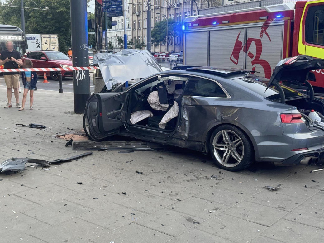 Masakra na przejściu dla pieszych! 8 osób poszkodowanych i jedna ofiara śmiertelna