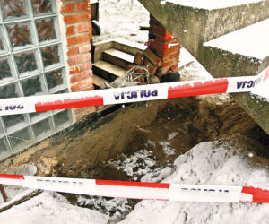 Zabiła teściową i zakopała pod schodami