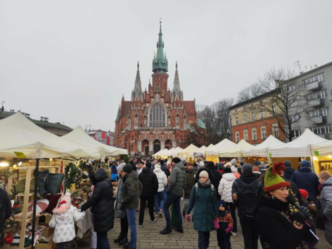 Tłumy na jarmarku na Podgórzu. Ta niezwykła atrakcja jest dostępna tylko raz w roku