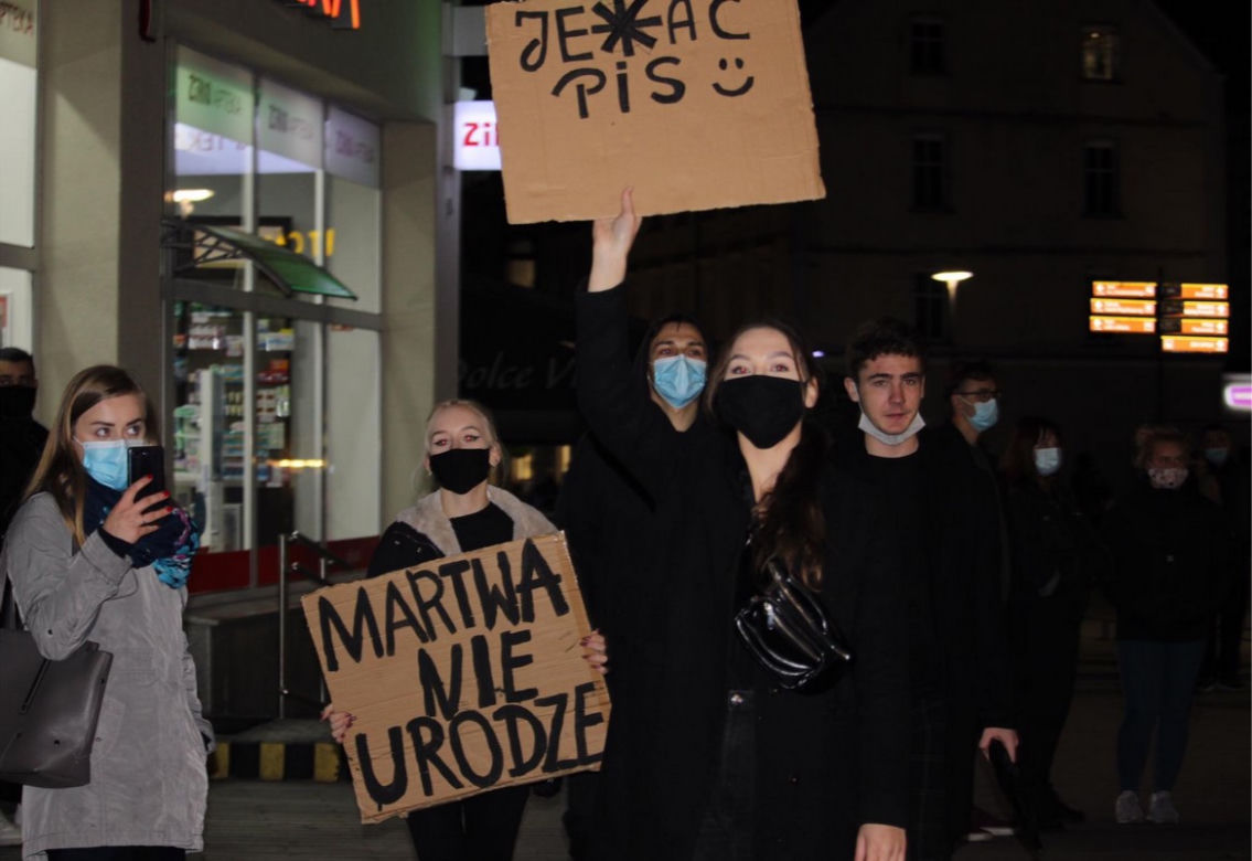 Strajk Kobiet: Zablokowane Opole! Masowe protesty na ulicach [ZDJĘCIA]