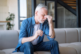 Wiele osób myli je z wadą wzroku. Tymczasem to może być sygnał cichej migreny