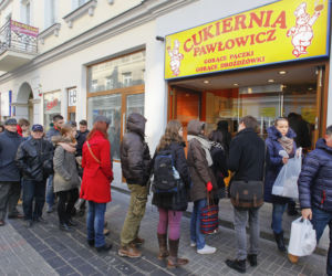 Tlusty Czwartek w Warszawie kolejka (1)