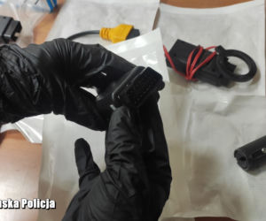 Kradli auta na POTĘGĘ! Ich wartość to 2 miliony złotych. Policja rozbiła GANG