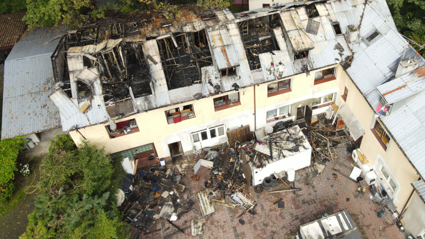 Spłoną hostel w Piasecznie. Strażacy znaleźli zwęglone ciało