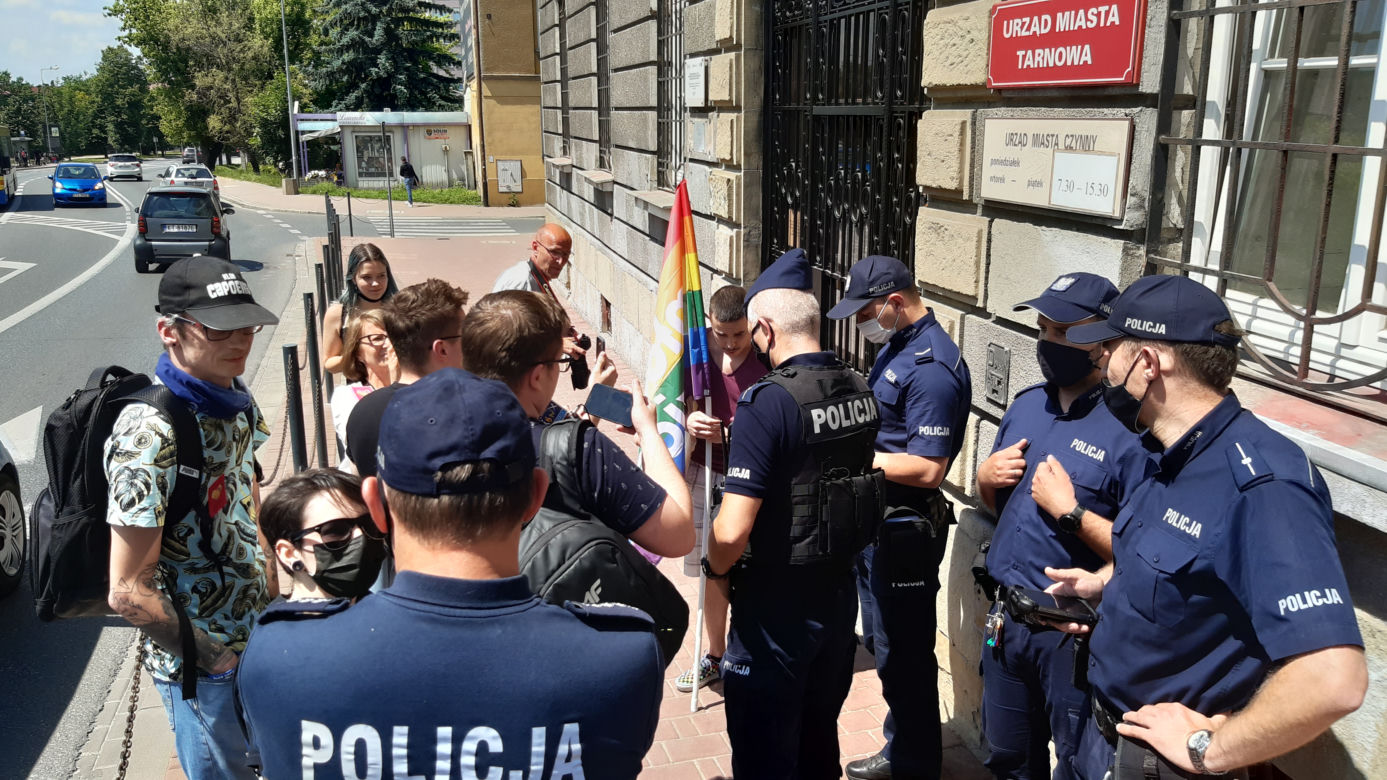 Petycja ws. „indoktrynacji ideologią LGBT”