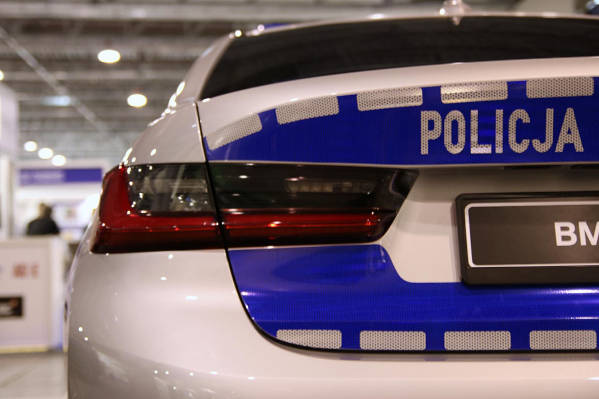 Policyjne radiowozy NA BOGATO! Nowe, oznakowane BMW robi wrażenie
