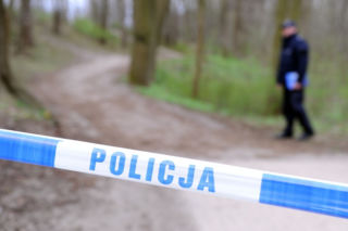 Martwa 75-letnia kobieta znaleziona w domu. Zatrzymany to jej krewny