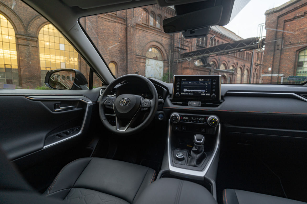 Toyota RAV4 Adventure Hybrid Dynamic Force 222 KM i-AWD e-CVT
