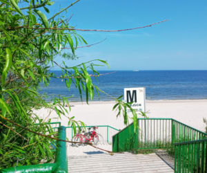 Rowerzyści kontra naturyści. Słynna naga plaża przestanie istnieć?