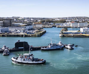 Francuski atomowy okręt podwodny De Grasse rozpoczyna próby morskie.