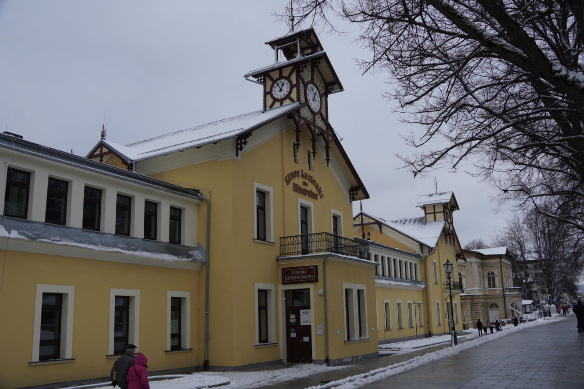 Przybywa turystów, ubywa mieszkańców. Nietypowy problem małopolskiego miasta