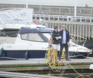 BORYS SZYC Z PARTNERKĄ WYBIERA JACHT