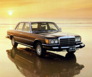 Mercedes-Benz 300 D