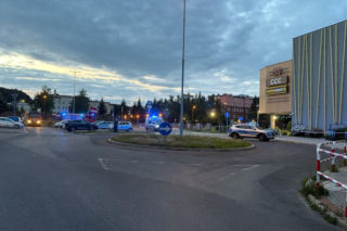 Ewakuacja galerii w Jeleniej Górze. Niewybuchy z II wojny światowej w koszu na śmieci i na trawniku