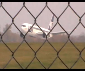 Awaryjne lądowanie Boeinga 767 na Okęciu - NOWE ZDJĘCIA