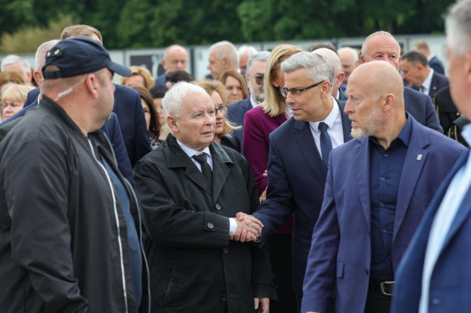 Obchody miesięcznicy smoleńskiej w Warszawie