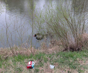 22-latek wpadł quadem do Raby. Reanimowano go na miejscu wypadku