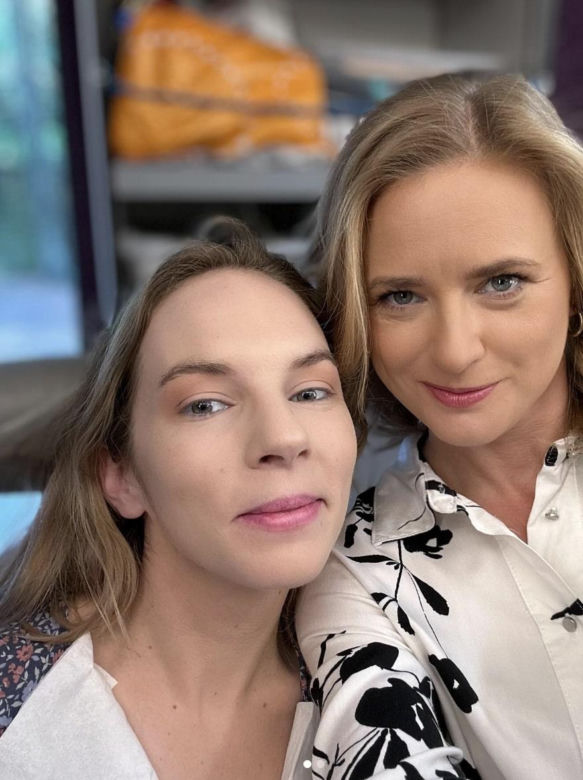 M jak miłość na planie. Hanna Turnau (Sylwia), Marta Chodorowska (Julia)