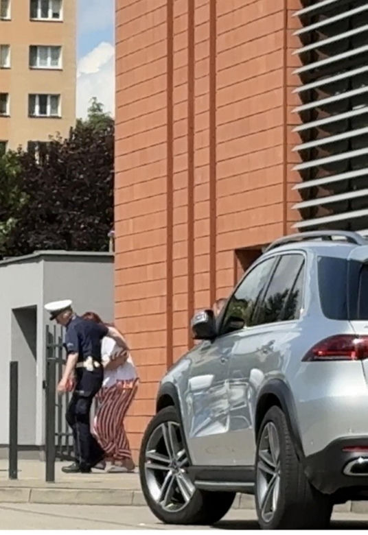 Lutoryż. Magdalena H.  zakopywała w ogródku pod domem ludzkie płody