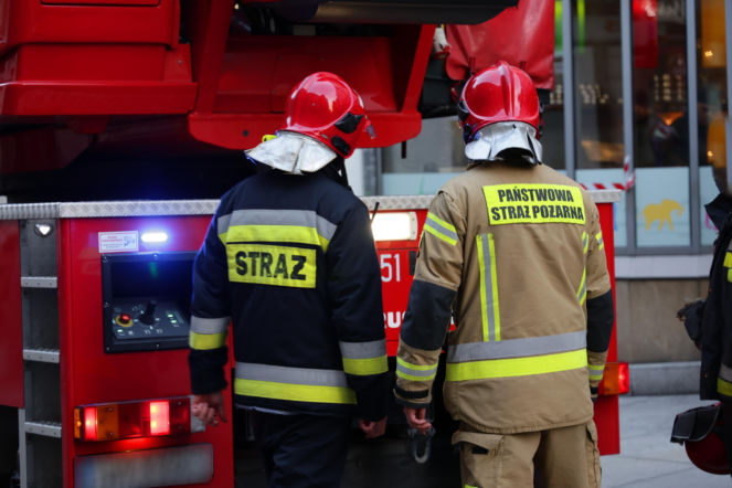 Pożar targowiska w centrum Katowic. Kilkanaście boksów spłonęło