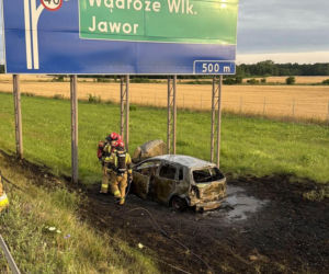 Tajemniczy wypadek na A4. Samochód zamienił się w kulę ognia