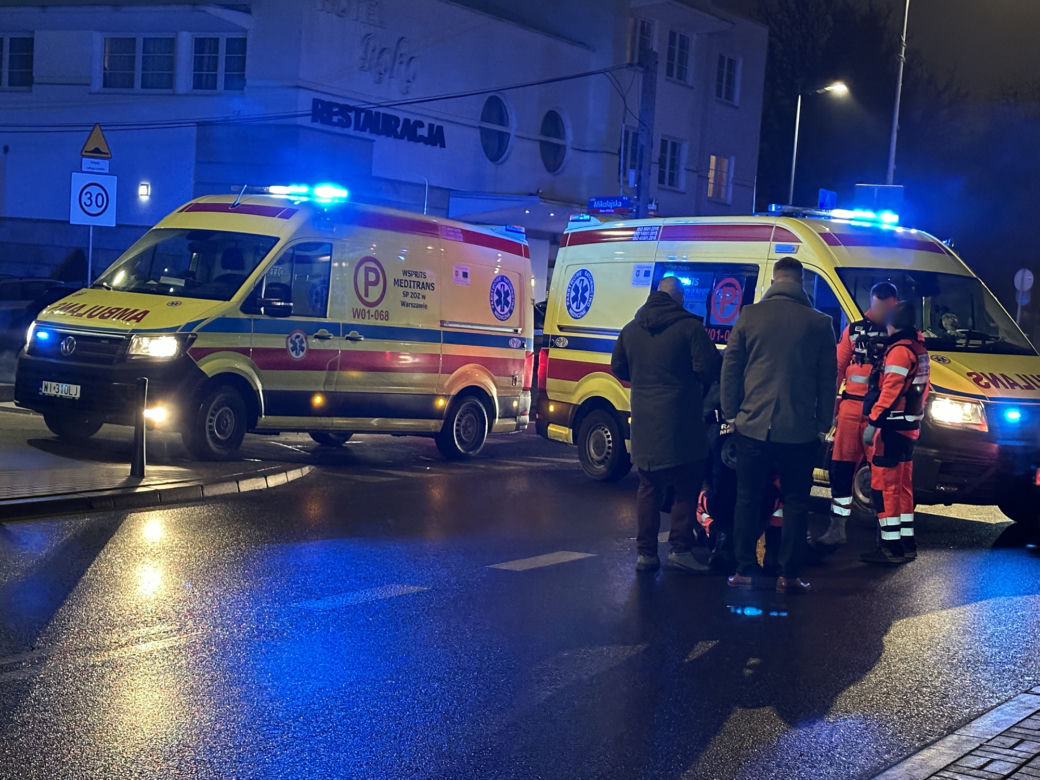 Pijacka zadyma we Włochach, nieprzytomny leżał na ulicy. W ruch poszły jajka