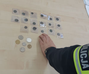 Policjanci z Torunia odzyskali starożytne monety. Złodziej zatrzymany