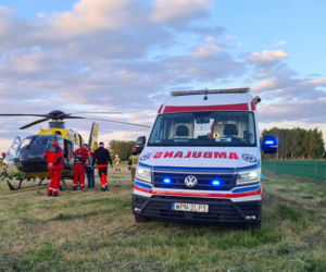 Sprzed domu zabrał ją śmigłowiec! 16-latka rozbiła się quadem na rodzinnej posesji pod Płońskiem [ZDJĘCIA]. 