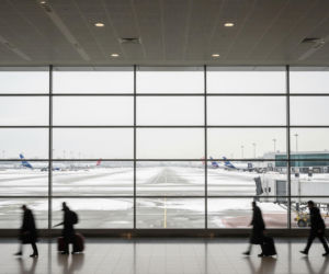 Lotnisko Chopina znów pod ostrzałem. Czy nadchodzi powtórka z zimowego paraliżu?