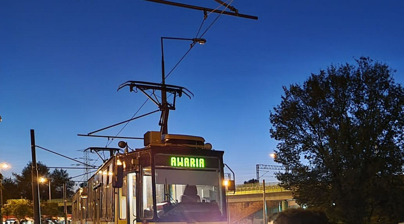 Tragedia w tramwaju w Warszawie. Nie żyje pasażer