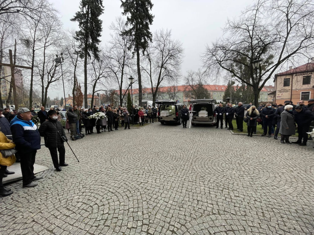Pogrzeb Weroniki i Sebastiana. Ostatnia droga rodzeństwa