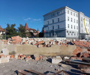 Ciężki sprzęt i gruzowisko. Powstanie nowa komenda policji w Lesznie za ponad 100 mln złotych