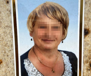 Łoś uderzył w samochód pani sołtys. Trzecia rocznica tragicznego wypadku pod Boćkami