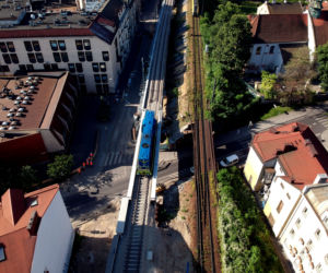 Kraków: Pierwsza lokomotywa przejechała po nowych estakadach kolejowych na Grzegórzkach