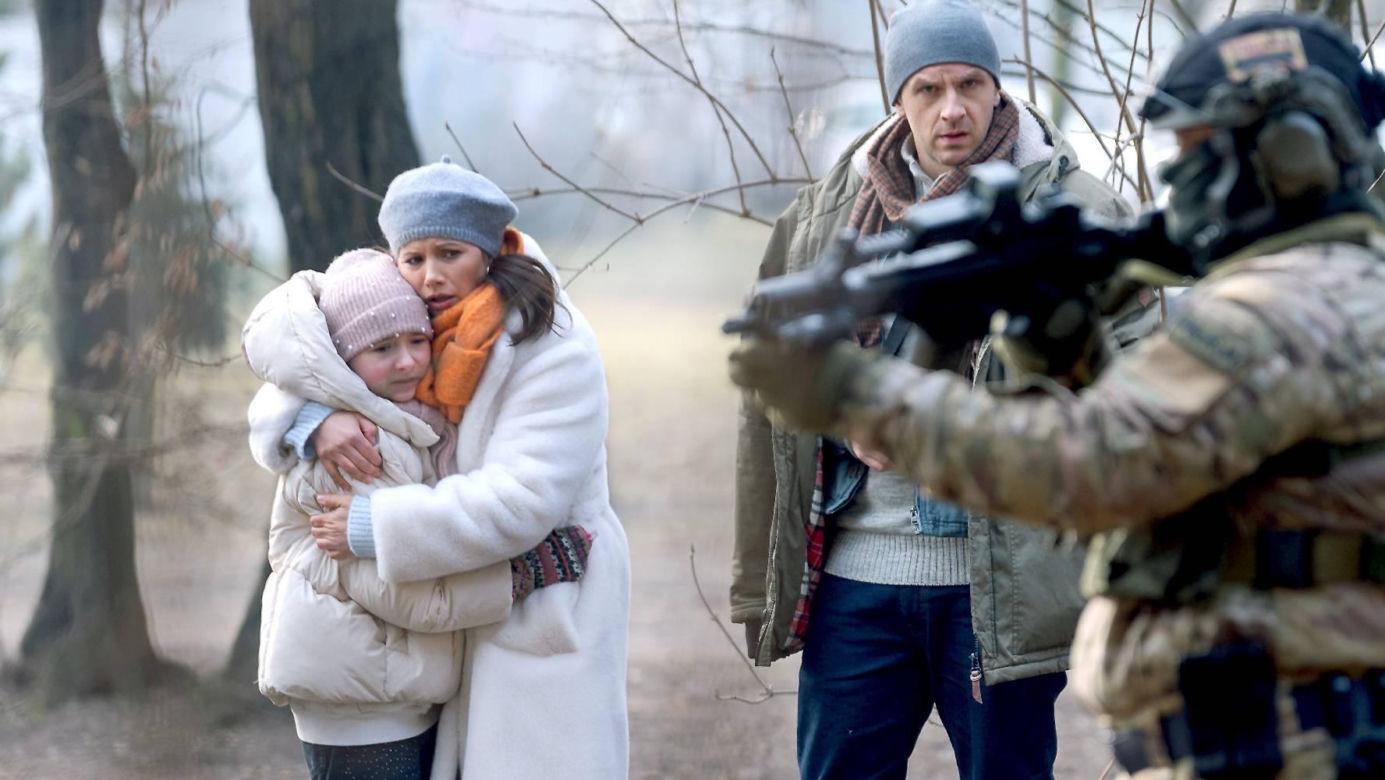 Przyjaciółki 25 sezon, odc. 301. Dorotka (Agnieszka Sienkiewicz-Gauer), Norbert (Jacek Knap), Mirandka (Zoja Szymczyk)
