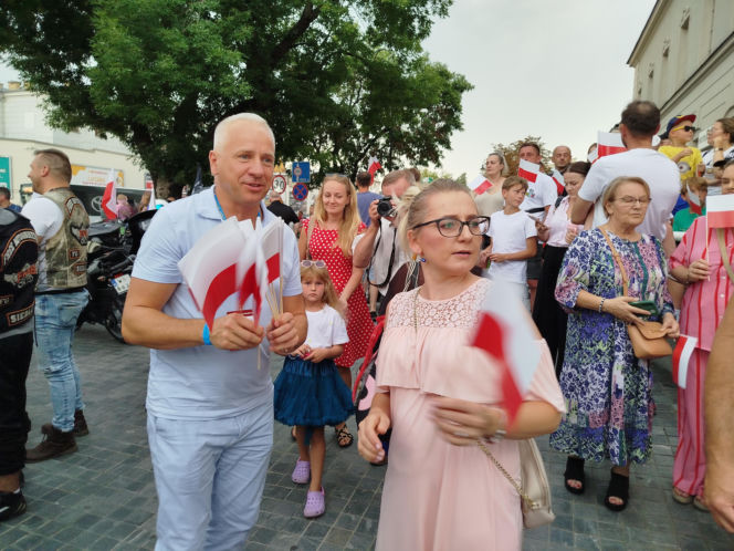 „Cześć i chwała bohaterom!”. Siedlczanie spotkali się w centrum miasta, by uczcić 82. rocznicę wybuchu Powstania Warszawskiego