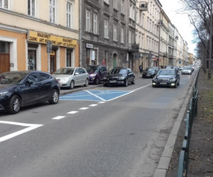 Kraków: Urzędnicy zabrali jeden pas na Dietla i zrobili tam... parking