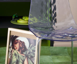 Elegancki pokój inspirowany stylem art deco