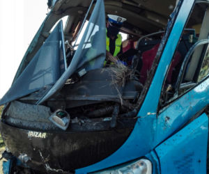 WYPADEK autokaru z dziećmi na A1