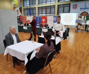 Już po raz ósmy w Siedlcach rywalizowali młodzi kelnerzy z całej Polski