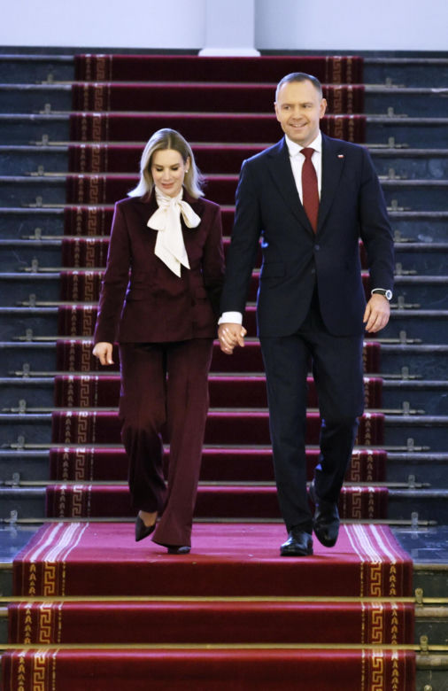 Marta Nawrocka w garniturach