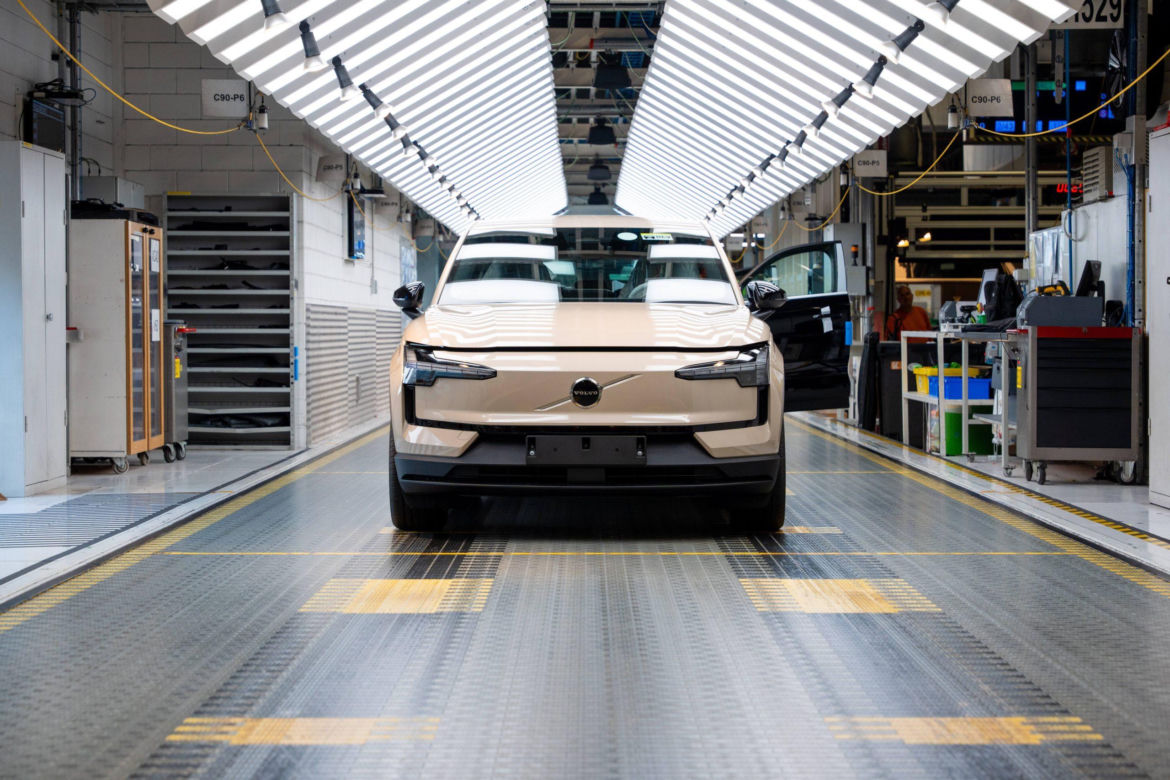 Produkcja Volvo EX30 w Gandawie
